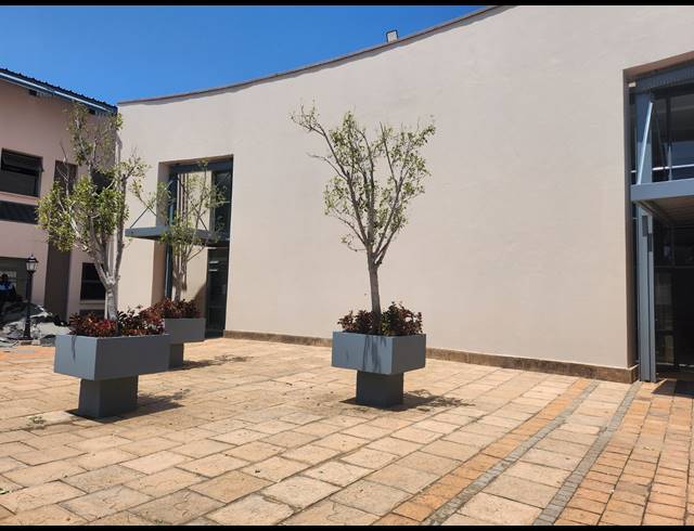 697M² OFFICE TO LET IN RANDJESPARK